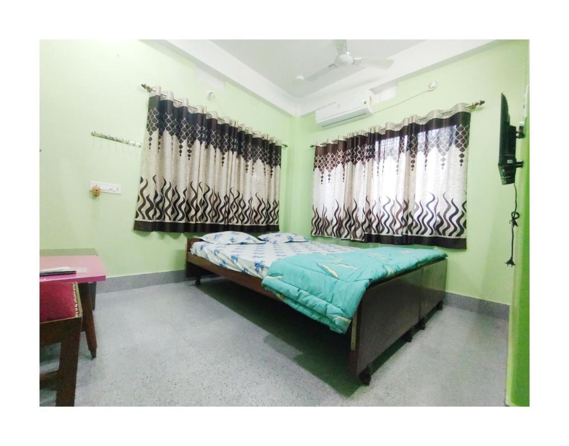 Ujjayanta Homestay アガルタラ エクステリア 写真
