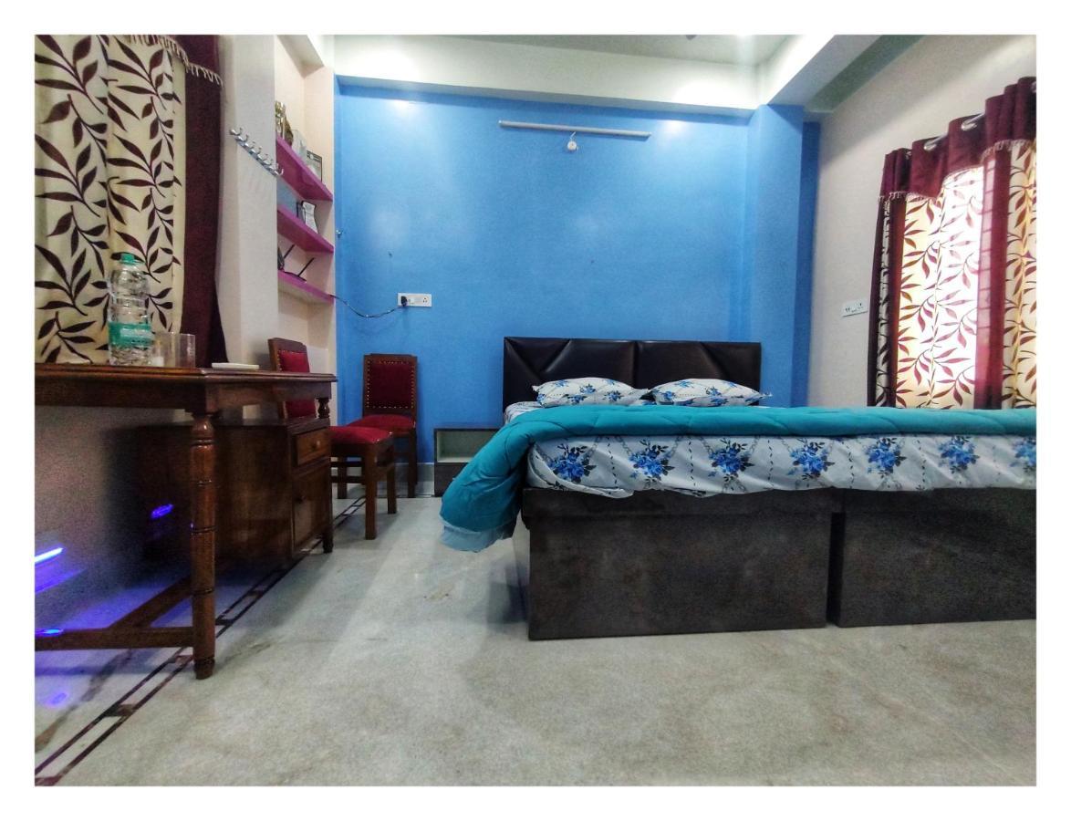 Ujjayanta Homestay アガルタラ エクステリア 写真