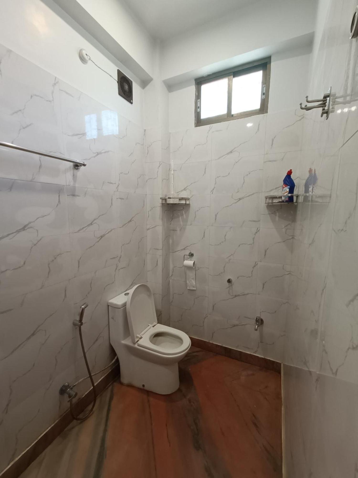 Ujjayanta Homestay アガルタラ エクステリア 写真